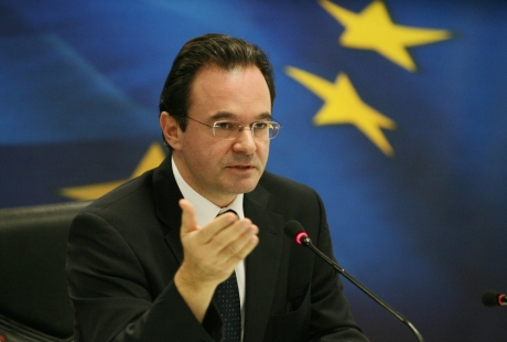20/06/2010 – Γιώργος Παπακωνσταντίνου: «Καταστροφική για την οικονομία μας η επαναδιαπραγμάτευση του χρέους. Για μένα η έξοδος από το τούνελ έχει ήδη ξεκινήσει»