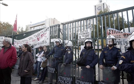 Μπήκαν 2 πρόσωπα της “Δ.Τ.” στο master της ΕΡΤ, χωρίς να έχει γίνει η παράδοση του κτιρίου