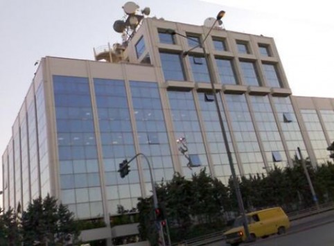 Πέμπτος ο Σκάι 100.3