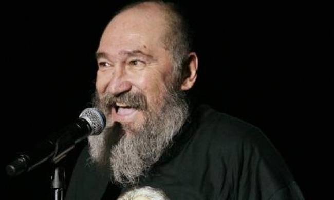 Τζίμης Πανούσης: «Το μνημόνιο είναι δοσιλογισμός!»