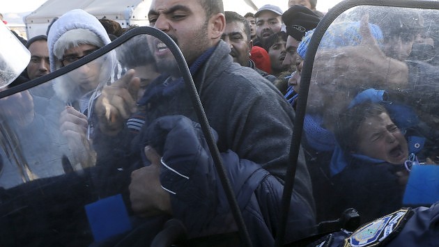 Η Ε.Α.Ξ.Τ. καταδικάζει απερίφραστα την αυθαίρετη κράτηση των δημοσιογράφων στην Ειδομένη