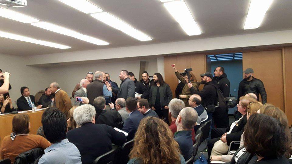 Εισβολή της (σοβαρής) Χρυσής Αυγής στα γραφεία της ΕΣΗΕΑ