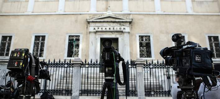 Ο Μάρτιος των αποφάσεων για την τηλεόραση