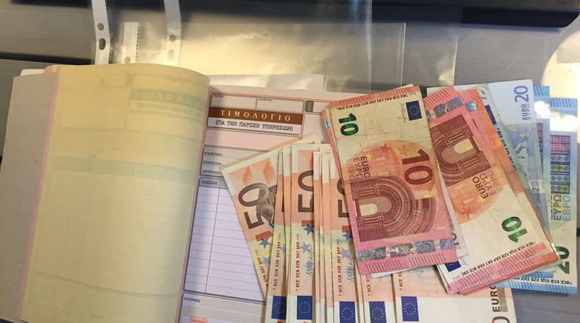 Μείωση αποδοχών κατά 30% με τις ασφαλιστικές εισφορές στα ΔΠΥ