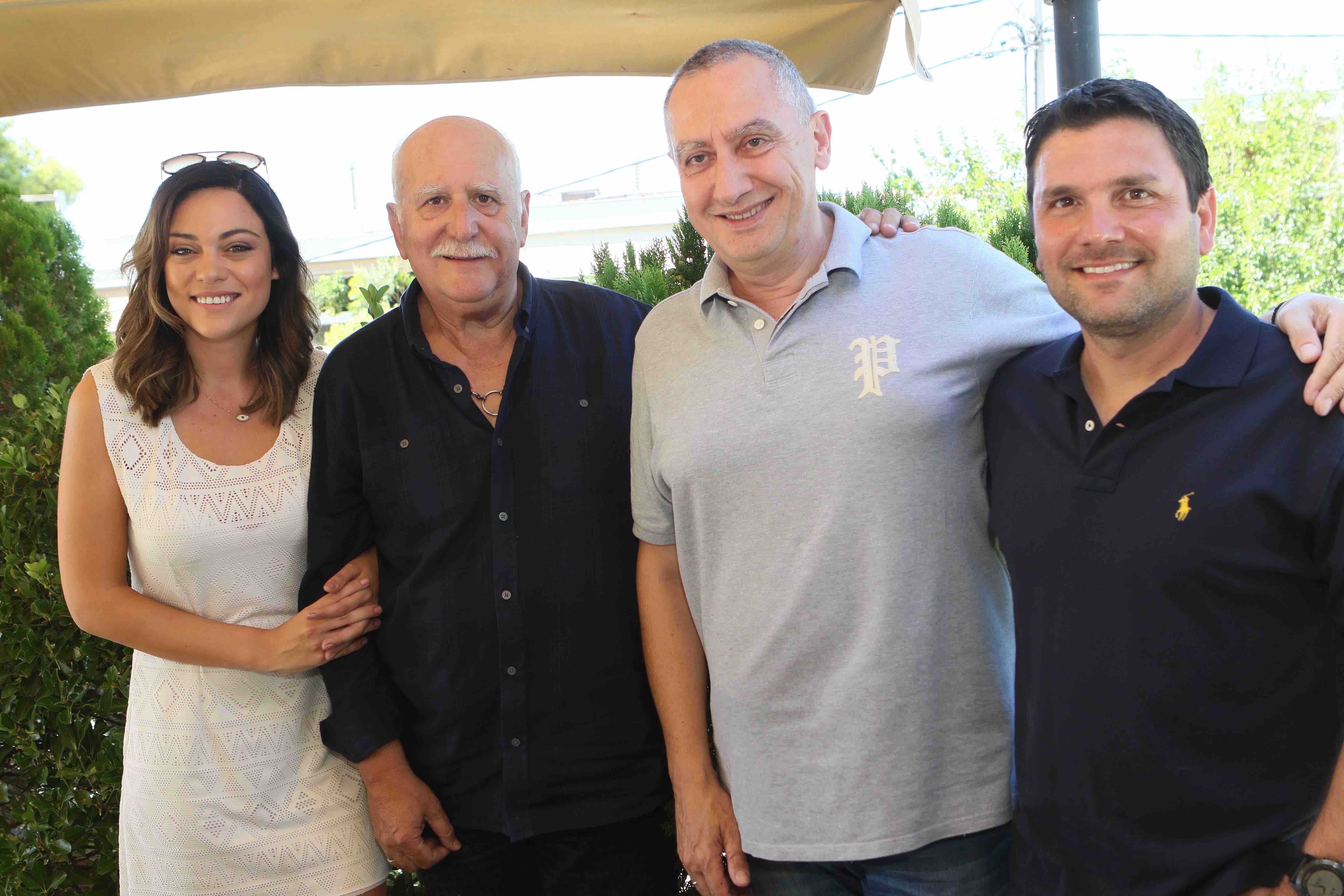 Κέρασε ο Γ. Παπαδάκης