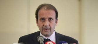 Αλλαγή πλεύσης για τον Π. Λαζαράτο στο θέμα της αδειοδότησης