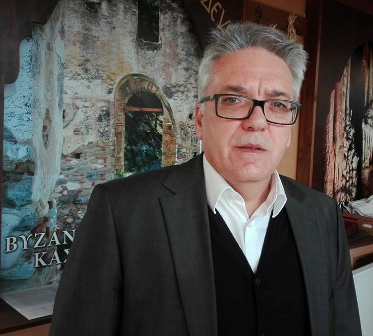 Ο Μιχάλης Βερροιόπουλος στην εκπομπή «Απευθείας» της ΕΡΤ1