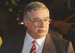 17/05/1996 – Επίθεση του Μ. Έβερτ στα διαπλεκόμενα συμφέροντα
