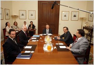 10.05.2010 – Χωρίς τα κόμματα της Αριστεράς η σύσκεψη των πολιτικών αρχηγών υπό τον Κ. Παπούλια για την πορεία της οικονομίας και της χώρας