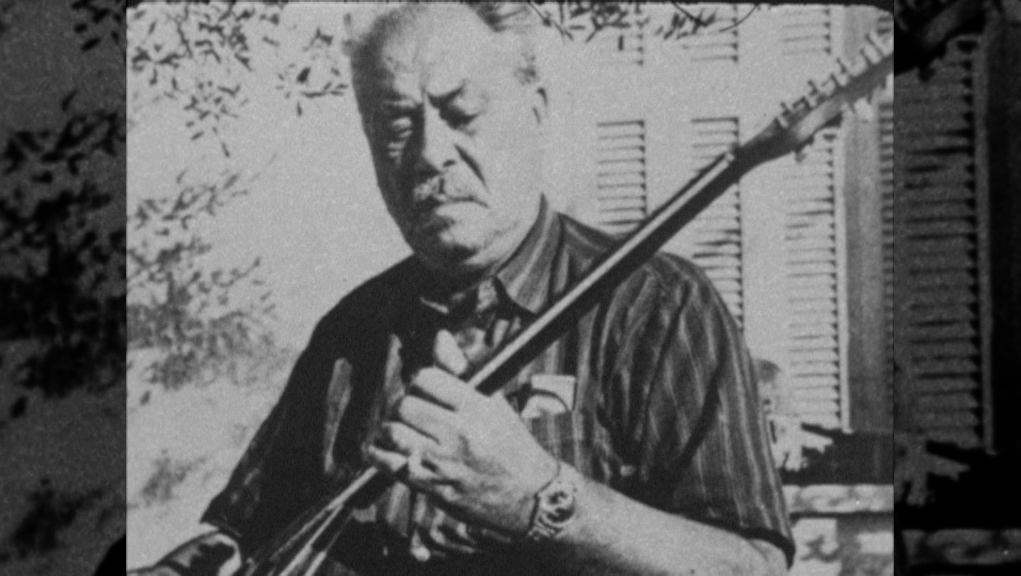 Αφιέρωμα του Αρχείου της ΕΡΤ στον Μάρκο Βαμβακάρη