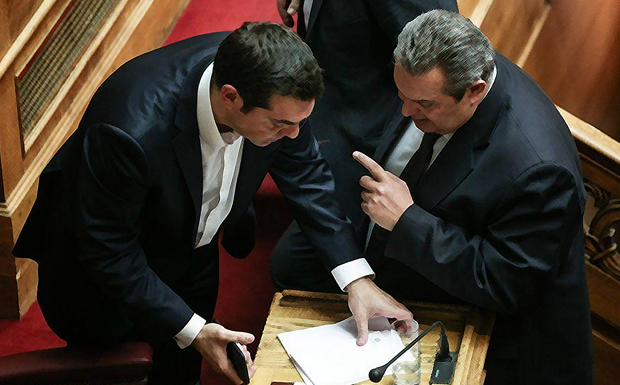 Διαβάστε στο “Π” την Κυριακή: Απειλές, εκβιασμοί, παζάρια και συναλλαγές…