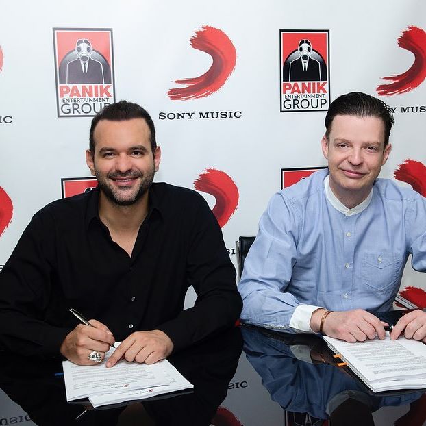 Panik σε στρατηγική συνεργασία με Sony Music