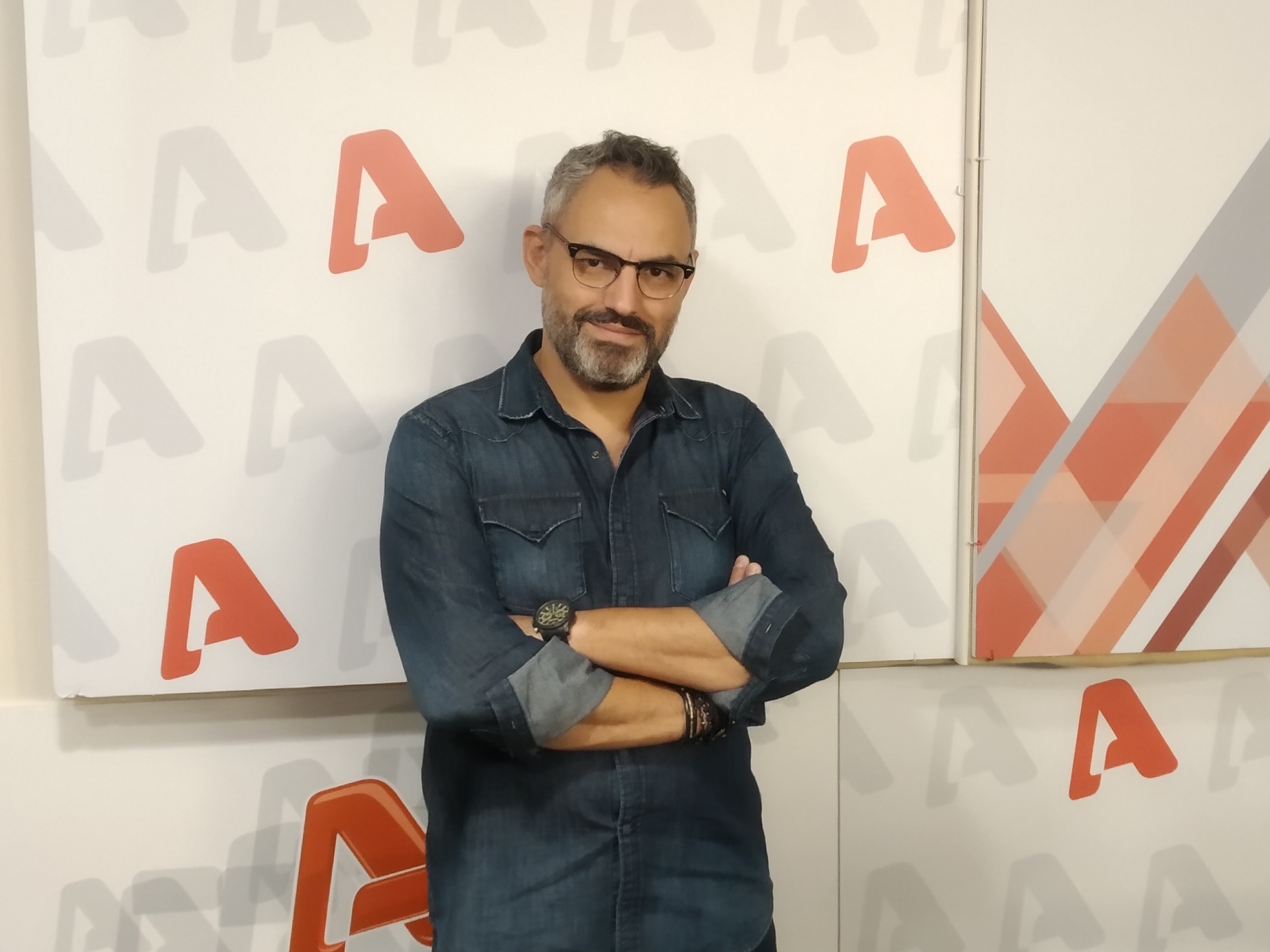 OnsportsFM: Ανοίγει τα «φτερά» του  στον αέρα του ALPHA 98.9!