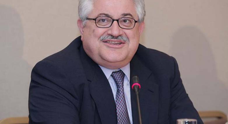 Οι γιατροί δίνουν τη μάχη, παρακαλείται ο κ. Τσαβάρας να κάνει ησυχία