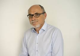 O Μπάμπης Παπαδάκης διευθυντής του γραφείου Τύπου του ΣΥΡΙΖΑ