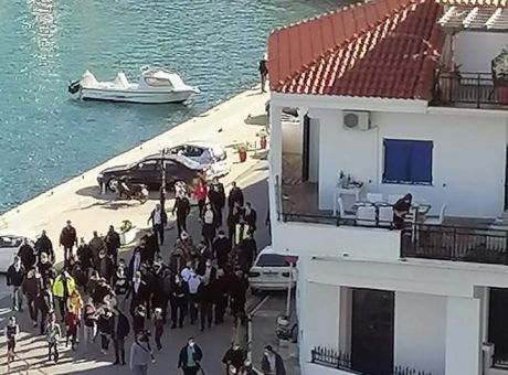 “Δεν παίζουμε φωτογραφίες και βίντεο από Μητσοτάκη σε Στεφανάδη στην Ικαρία”