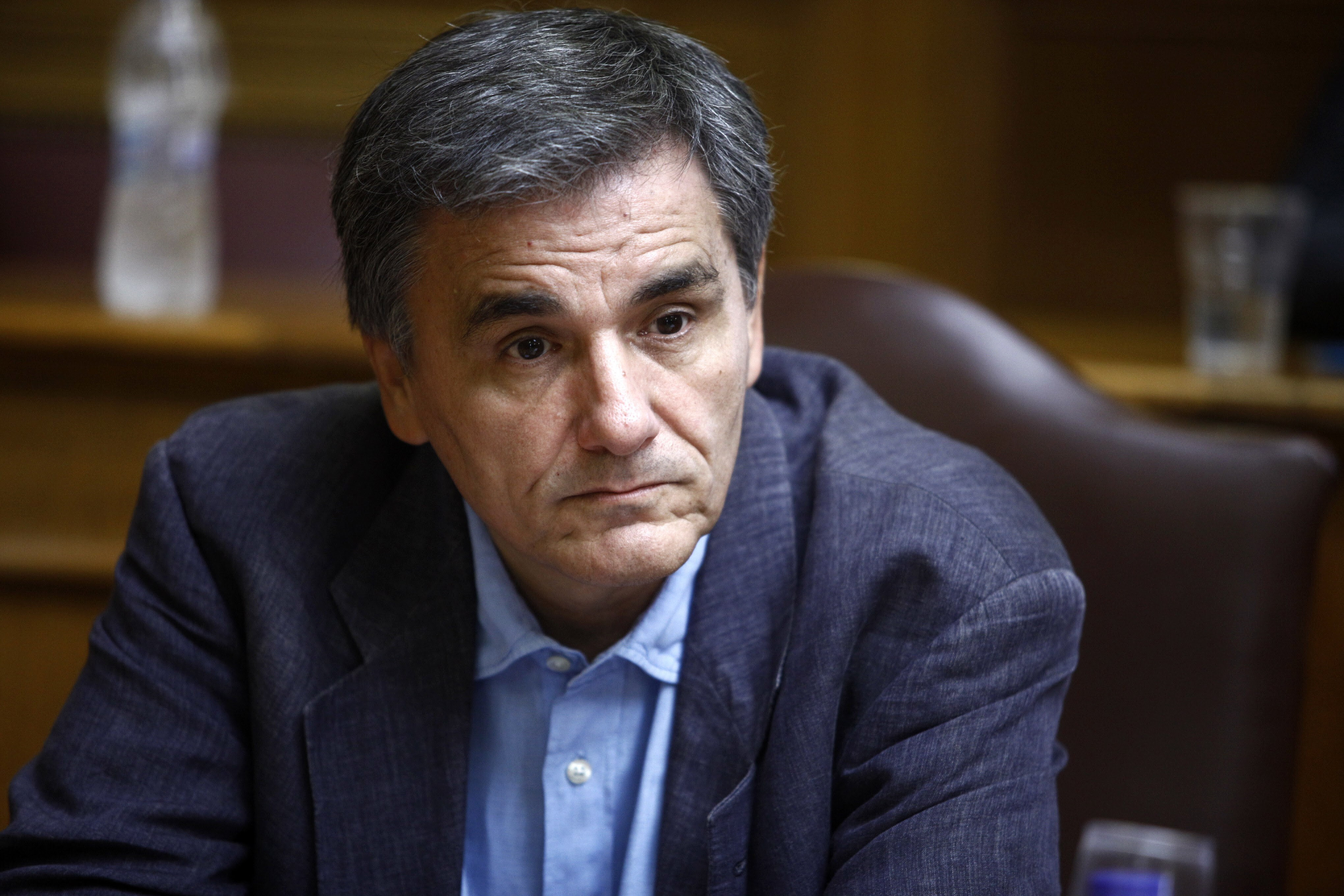 ΑΙΧΜΕΣ: “Βέρα στο δεξί”