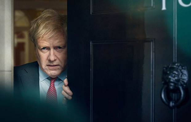 “This England”: Η σειρά στην Cosmote TV για τις παλινωδίες του Μπόρις Τζόνσον
