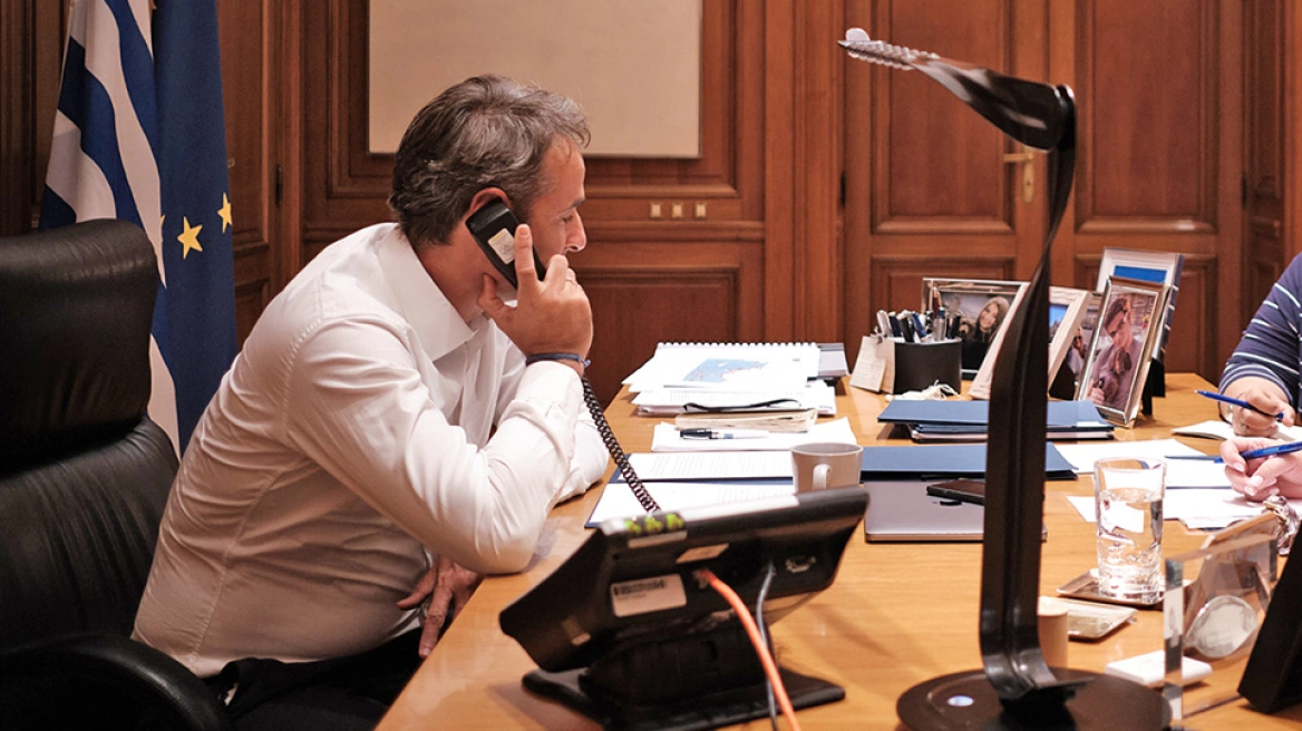 Διαβάστε στο «ΠΑΡΟΝ της Κυριακής»: Υποκλοπές στο Μαξίμου!