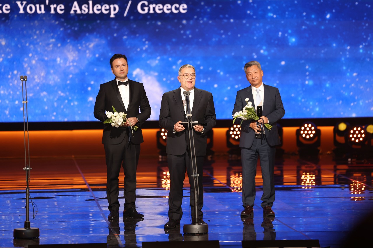 Καλύτερη τηλεοπτική σειρά το «Κάνε ότι κοιμάσαι» της ΕΡΤ