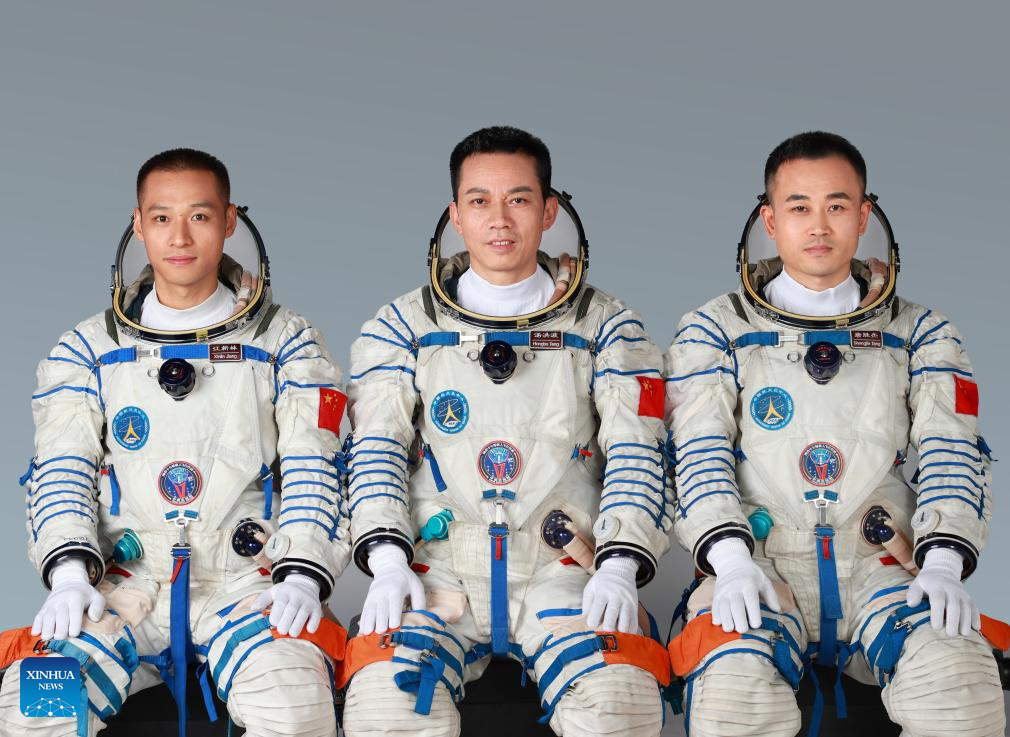 Η Κίνα αποκαλύπτει το πλήρωμα Shenzhou-17 για την αποστολή διαστημικού σταθμού