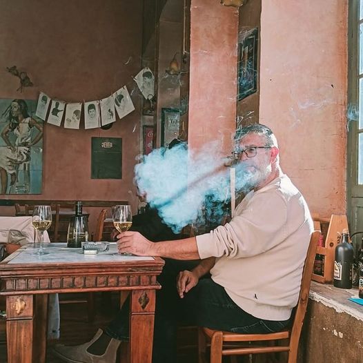 Πέθανε ο Γιάννης Στεφανάκος, παραγωγός του Kosmos