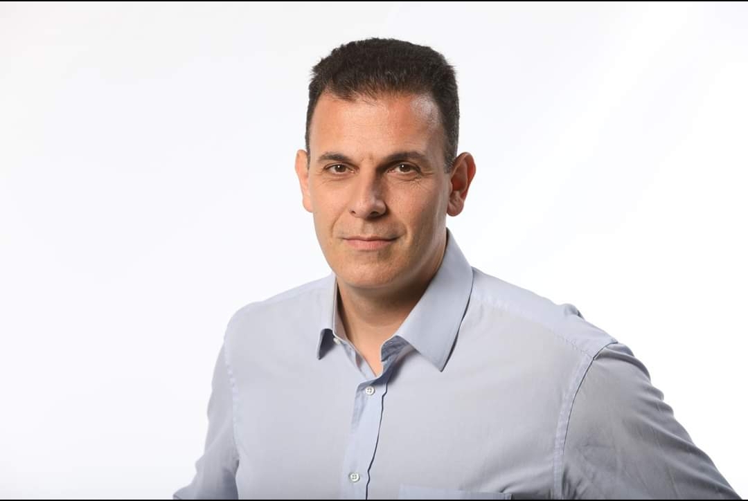 Στοιχεία για τη συμφωνία Cosmote TV – Nova ζητάει ο Καραμέρος