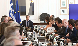 Αντιμέτωπη με το τέρας της καθημερινότητας η κυβέρνηση