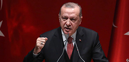 Η κυβέρνηση Μητσοτάκη αγνοεί την αντιδυτική στροφή Ερντογάν και επιμένει στην ελληνοτουρκική προσέγγιση