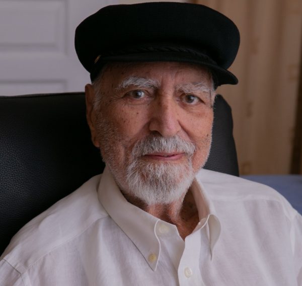 ΕΣΗΕΑ: “Έφυγε” ο Ηλίας Καλαποθαράκος