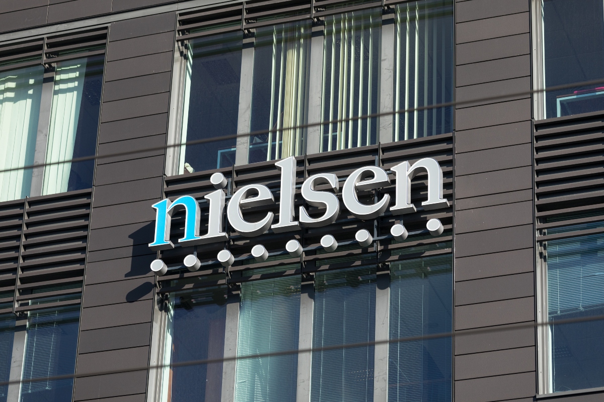 Μεγαλώνει το δείγμα τηλεθέασης της Nielsen