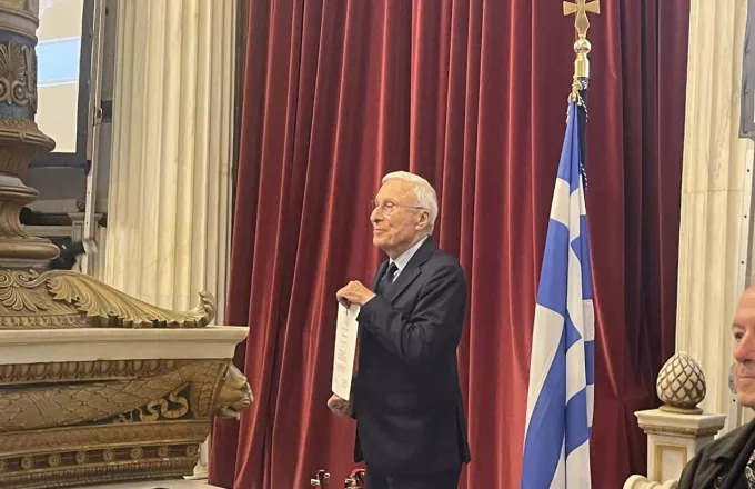 Από την Ακαδημία Αθηνών βραβεύθηκε ο Γιάννης Σπανολιός για τη δημιουργία του “Ολοι Μαζί Μπορούμε”