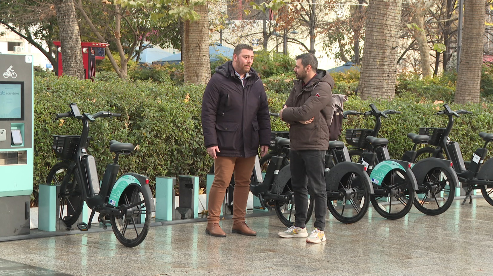 «Όπου Υπάρχει Ελλάδα» σε απευθείας μετάδοση από Λάρισα και Σαντορίνη