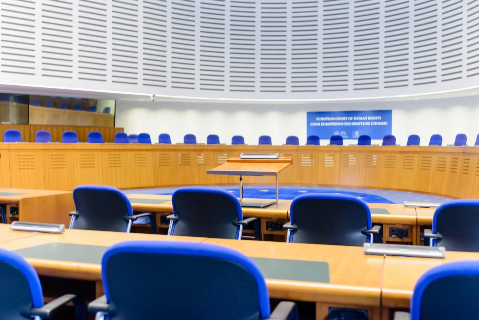 Το Δικαστήριο του Στρασβούργου ζητά εξηγήσεις για τους διορισμούς σε ΕΣΡ και ΑΔΑΕ