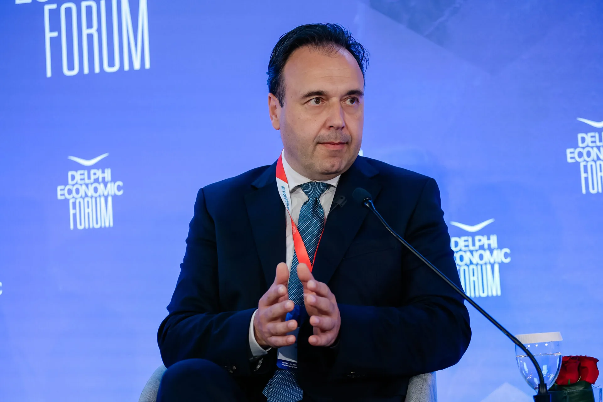 Δημήτρης Παπαστεργίου: Πρέπει να τελειώνουμε με την ανωνυμία στο διαδίκτυο