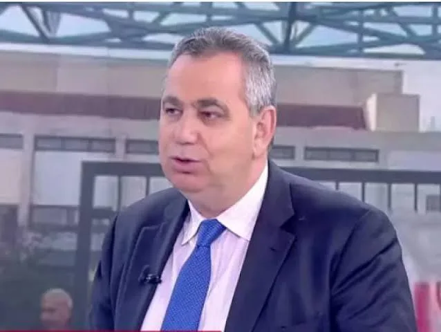 Παραίτηση του Β. Χιώτη από τη διεύθυνση του ΣΚΑΪ 100,3