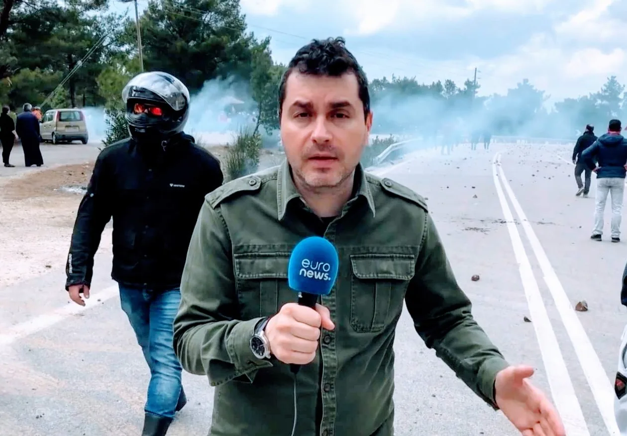 «Τα βουνά στην πλάτη» του Απόστολου Στάικου κυκλοφορούν από τις εκδόσεις Εύμαρος